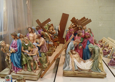 airbrushing statues